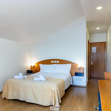 Πανσιόν Albergaria Pedra D'ouro 4*