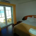 阿尔贝加里亚佩德拉德欧鲁旅馆 3*